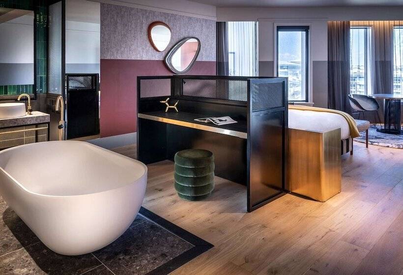 سوییت جونیور, Qt Auckland