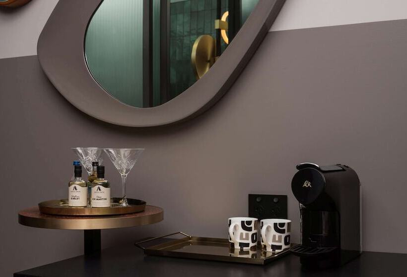 سوییت جونیور, Qt Auckland