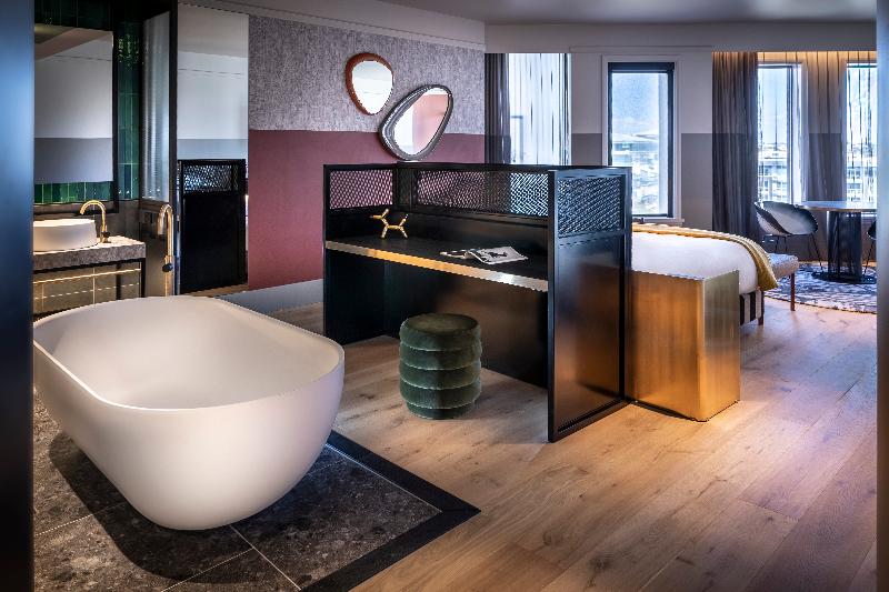 سوییت جونیور, Qt Auckland