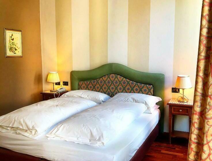 テラス付スイート, Roma