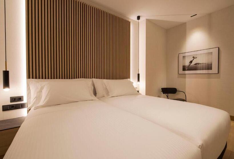 חדר בסיסי, Zenit Convento San Martin