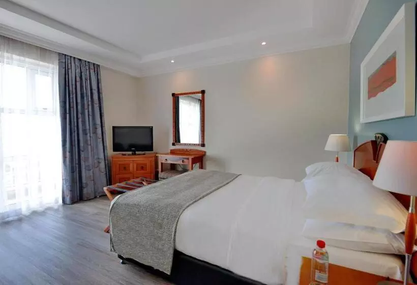 スーペリアスタジオ, Courtyard Hotel Gqeberha