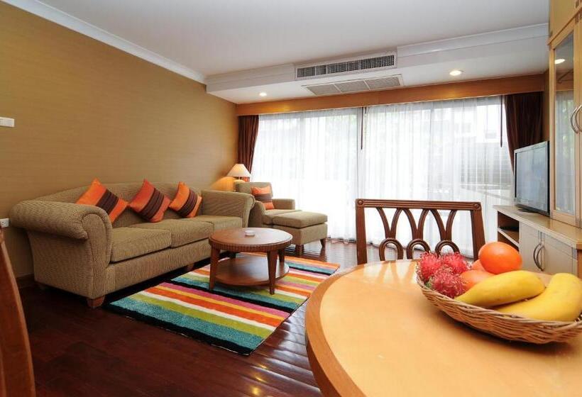 سوئیت با بالکن, Admiral Suites Bangkok