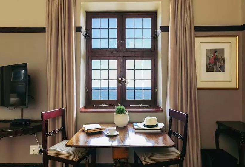 スイート, Camps Bay Retreat