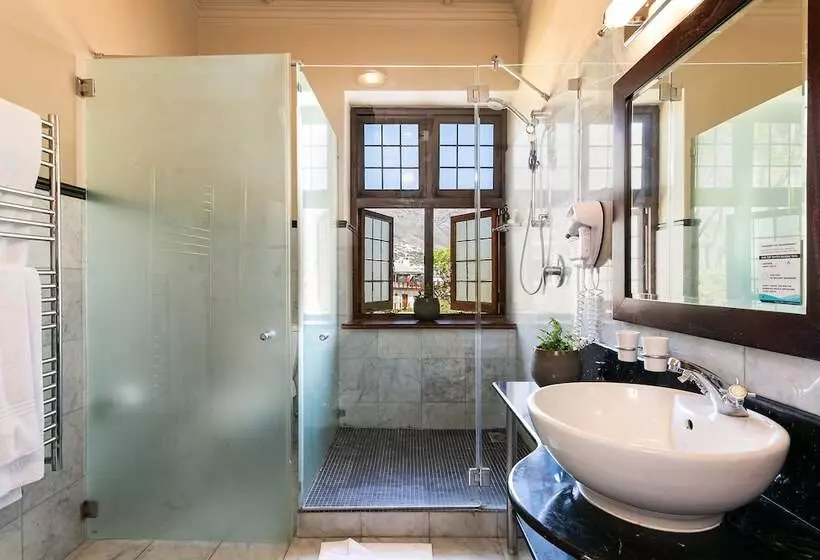 スイート, Camps Bay Retreat