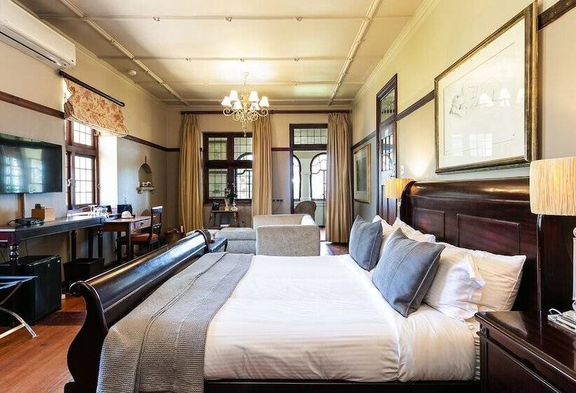 جناح, Camps Bay Retreat