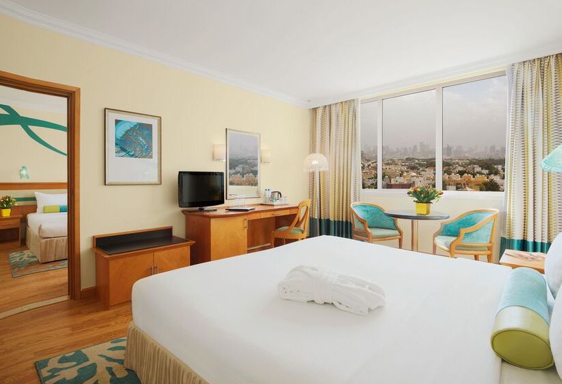 اتاق لوکس با چشمانداز شهر, Coral Beach Resort Sharjah