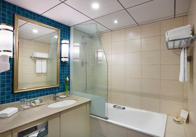 اتاق لوکس با چشمانداز شهر, Coral Beach Resort Sharjah