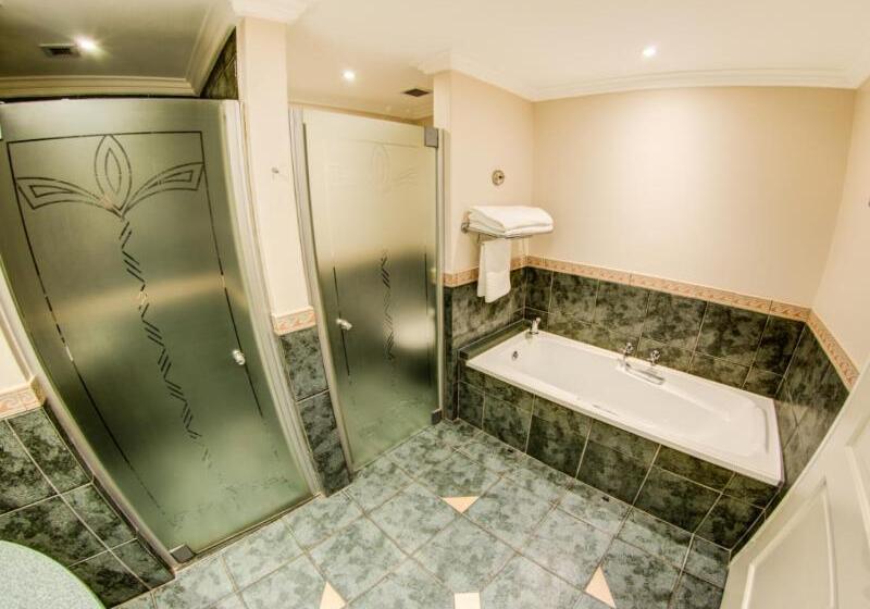 סטודיו סופריור, Courtyard Hotel Gqeberha