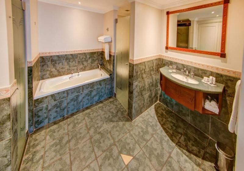 Quarto Superior, Courtyard Hotel Gqeberha