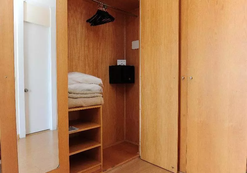 استودیوی استاندارد, Dorisol Buganvilia Studio