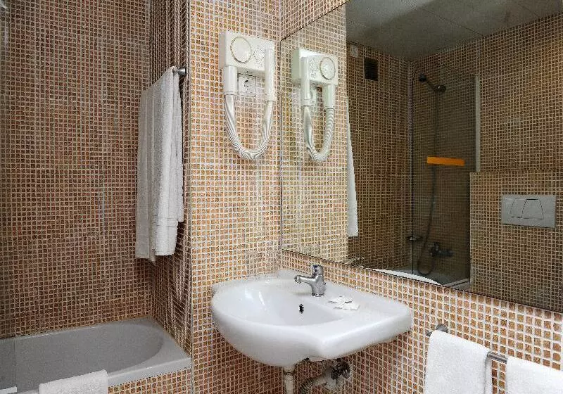 استودیوی استاندارد, Dorisol Buganvilia Studio