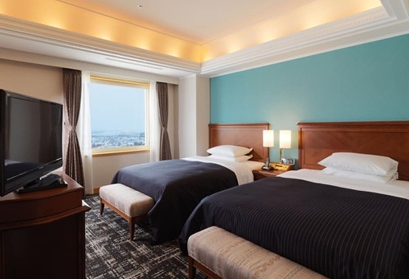 Полулюкс, Emisia Sapporo