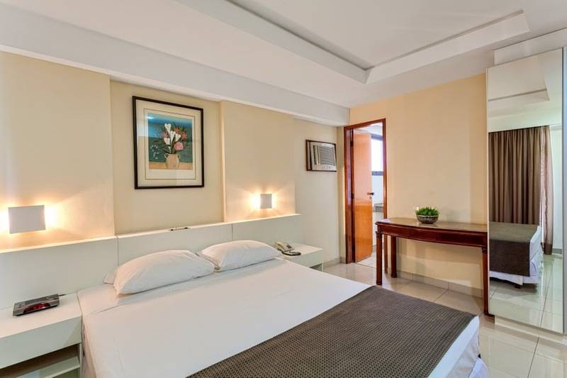 اتاق لوکس سه تخته, Golden Tulip Goiania Address