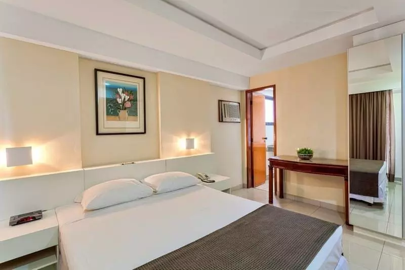 اتاق لوکس سه تخته, Golden Tulip Goiania Address
