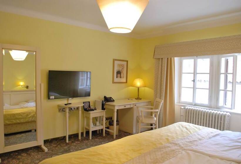 اتاق استاندارد, Metamorphis