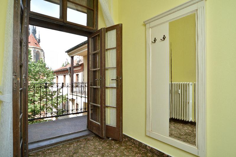 اتاق استاندارد, Metamorphis