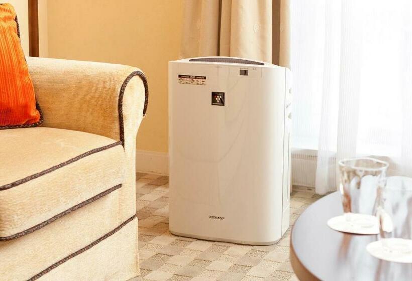 高级三人间, Namba Oriental