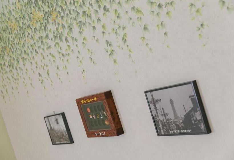 行政三人间, Namba Oriental