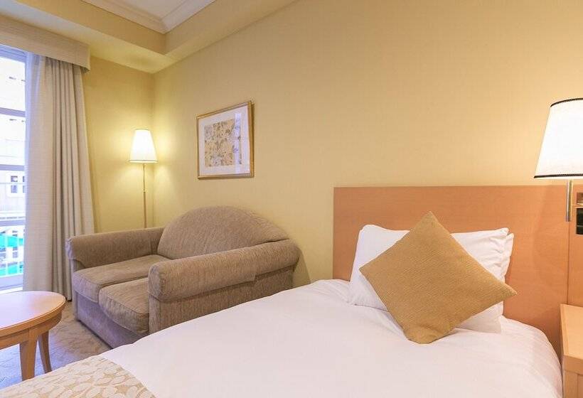 豪华三人间, Namba Oriental