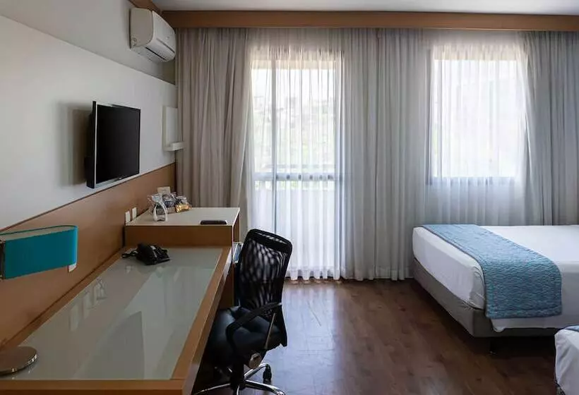 اتاق اجرایی, Quality Faria Lima