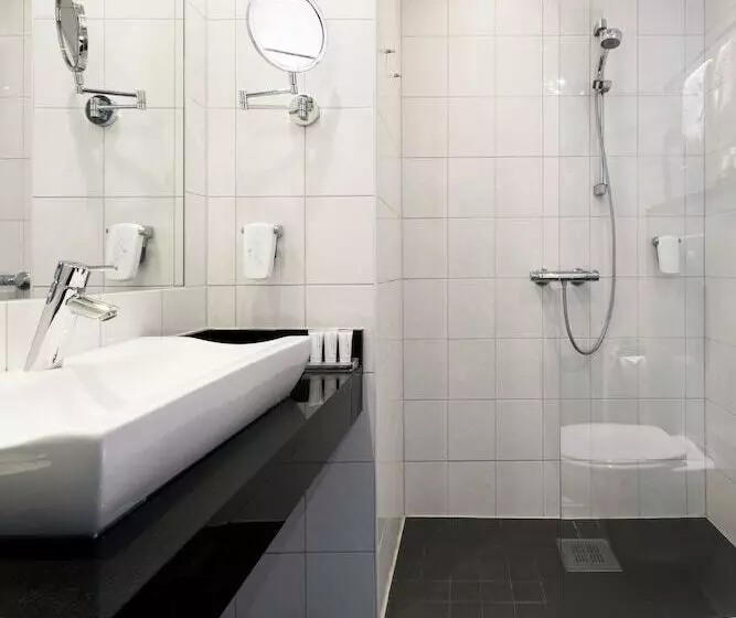 اتاق استاندارد, Quality Hotel Residence