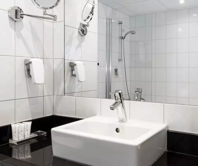 اتاق خانوادگی, Quality Hotel Residence