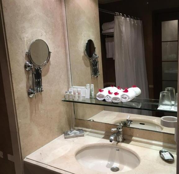 Номер Deluxe, Radisson Blu Mbd Hotel Noida