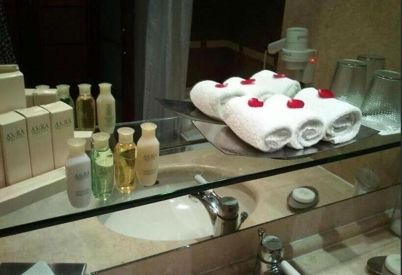 Номер бизнес-класса, Radisson Blu Mbd Hotel Noida