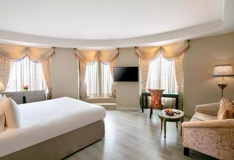 سوییت, Radisson Blu Mbd Hotel Noida