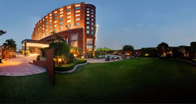 Классический Номер, Radisson Blu Mbd Hotel Noida