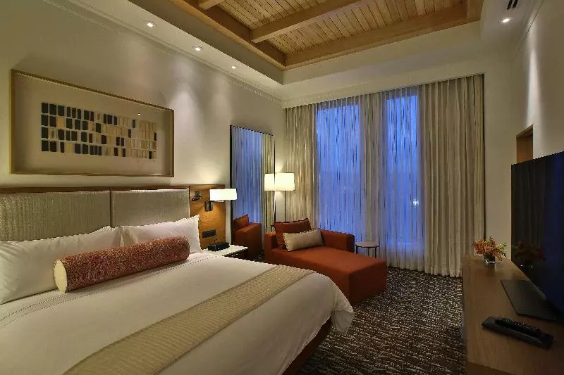 Club Room King Bed, Intercontinental Tegucigalpa At Multiplaza Mall By Ihg
