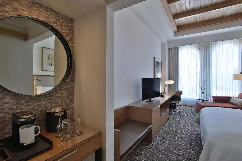 Club Room King Bed, Intercontinental Tegucigalpa At Multiplaza Mall By Ihg