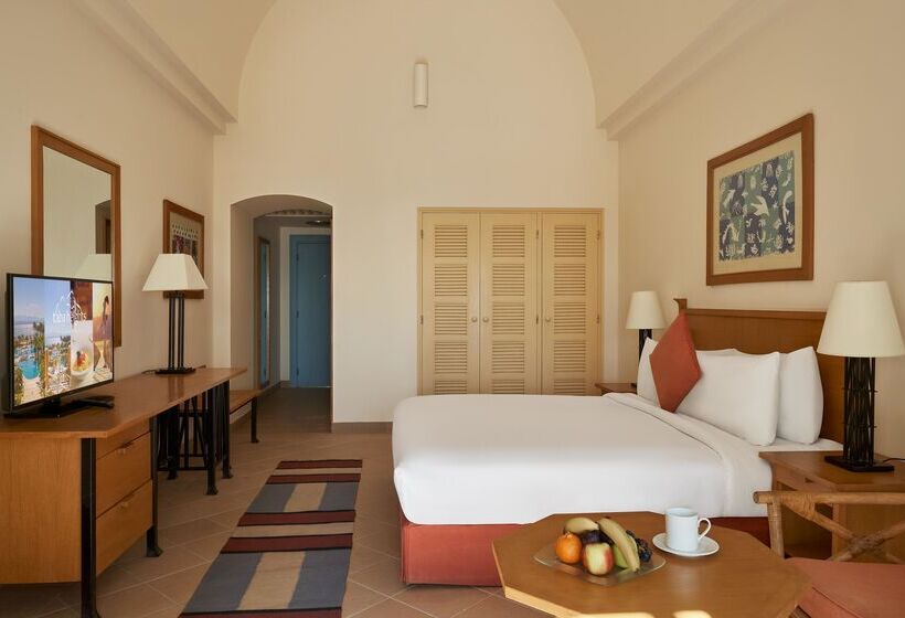 اتاق استاندارد با تخت بزرگ, Strand Beach Resort