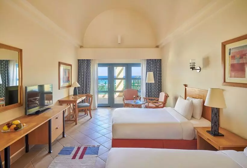 اتاق استاندارد با چشم‌انداز دریا, Strand Beach Resort