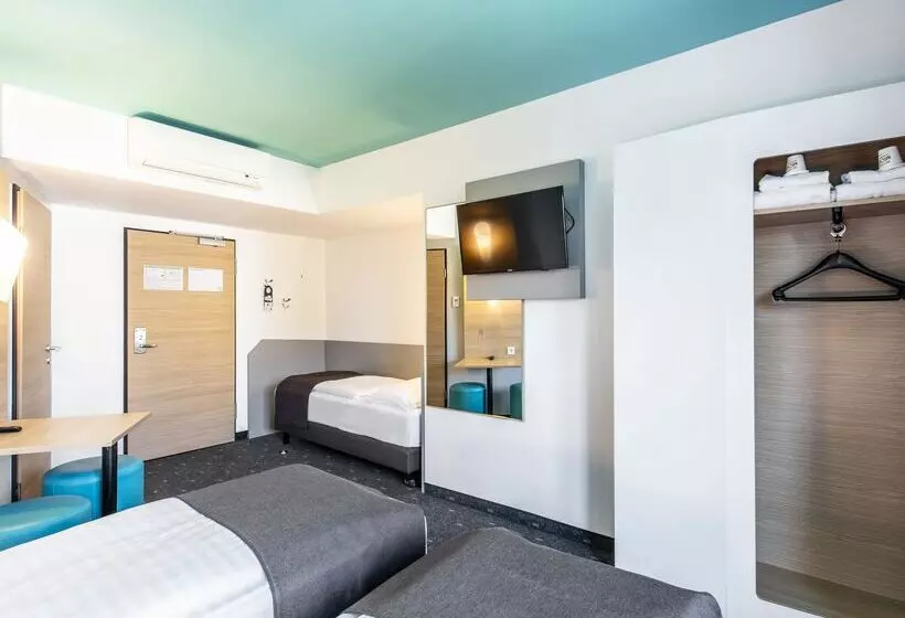 اتاق استاندارد با تخت بزرگ, Strand Beach Resort