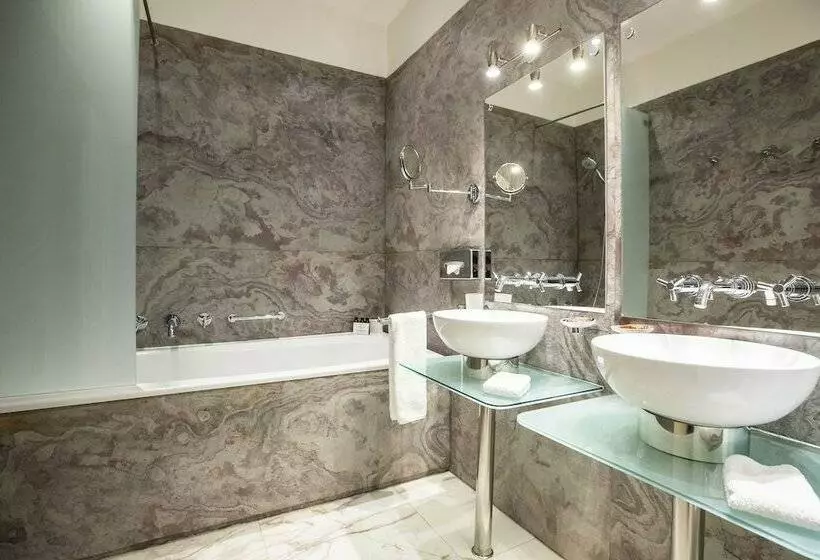 Deluxe-huone, The Mozart Prague By Accor