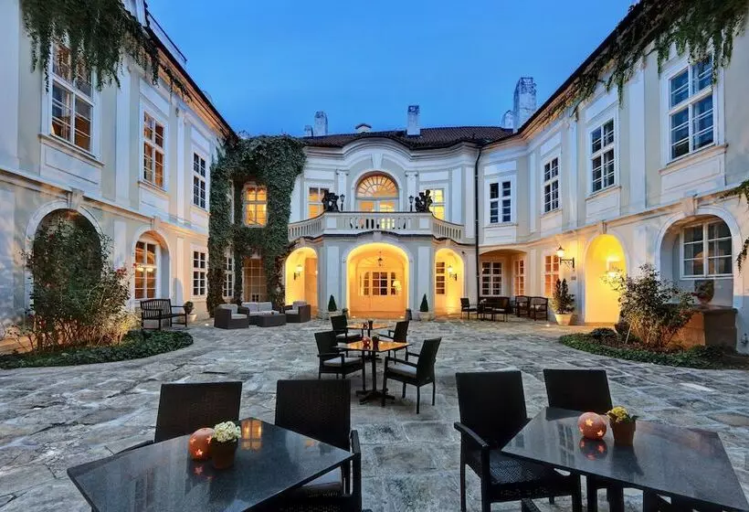 Deluxe-huone, The Mozart Prague By Accor