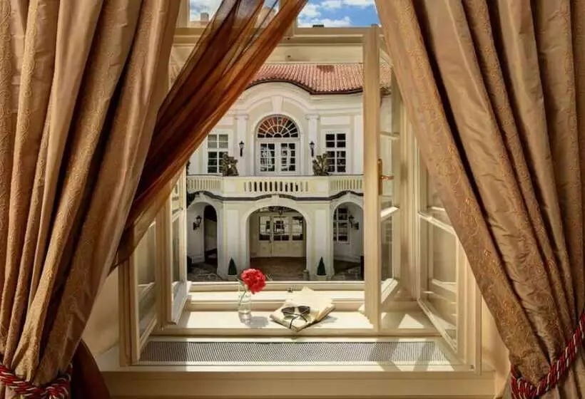 Deluxe-sviitti, The Mozart Prague By Accor