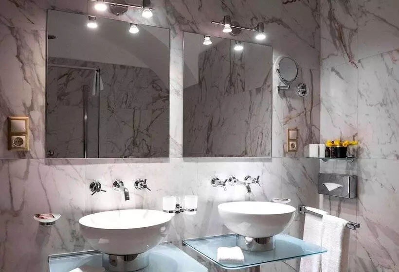Deluxe-sviitti, The Mozart Prague By Accor