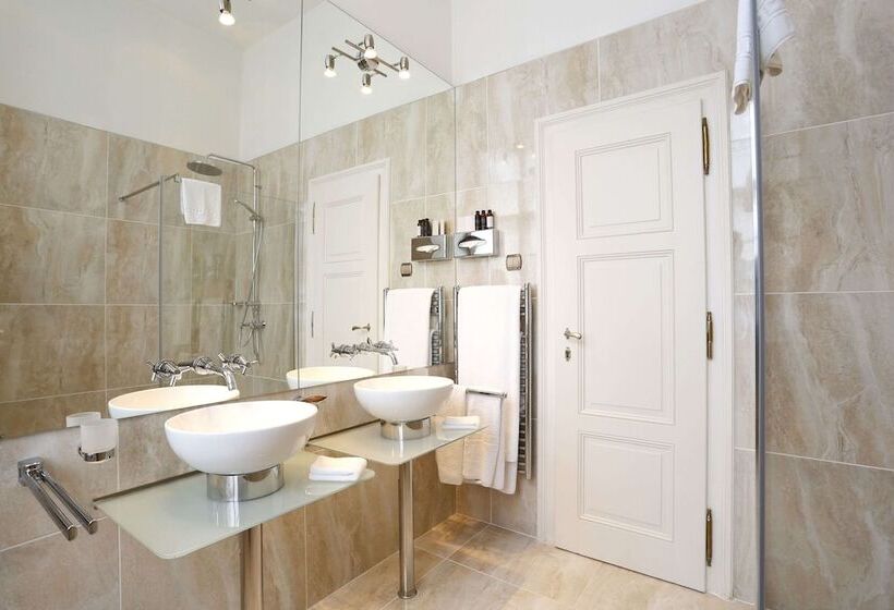 سوییت لوکس, The Mozart Prague By Accor