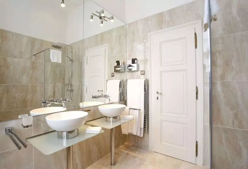 Deluxe-sviitti, The Mozart Prague By Accor