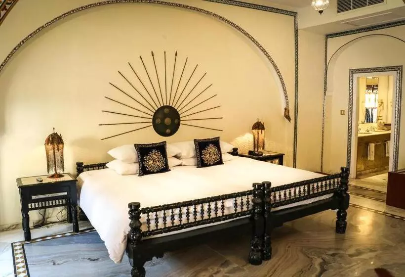 Deluxe-huone, The Raj Palace