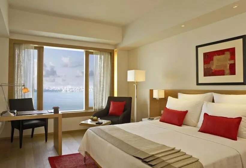 クラブルーム, Trident Nariman Point