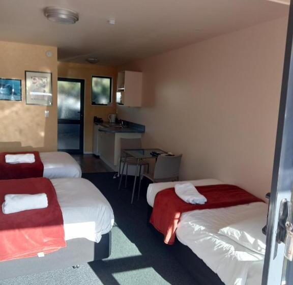 Студия Стандарт, Mediterranean Motel Kaikoura