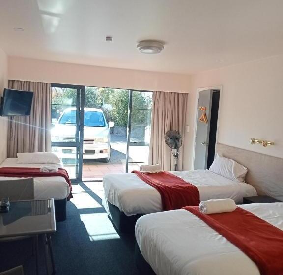 Студия Стандарт, Mediterranean Motel Kaikoura