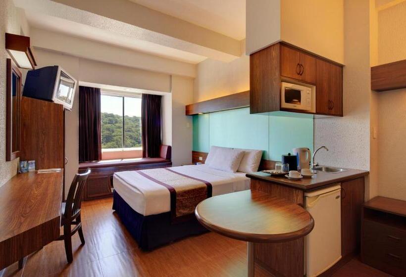 Люкс Адаптированный для Инвалидов, Microtel By Wyndham Baguio