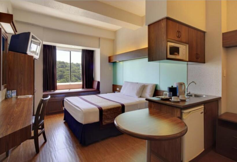 Suite, Microtel By Wyndham Baguio