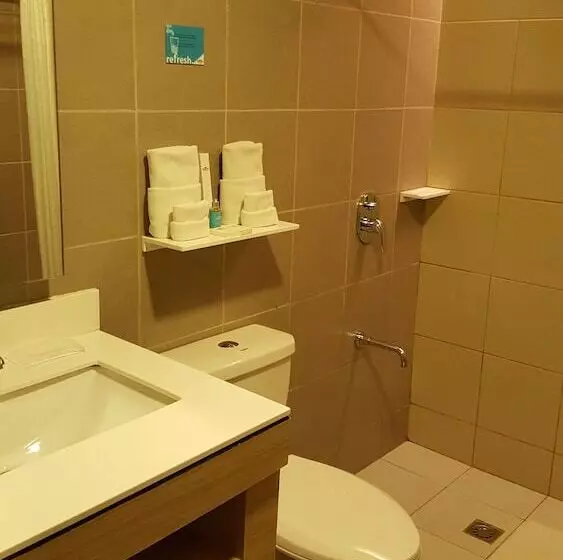身障者適用スイートルーム, Microtel By Wyndham Baguio
