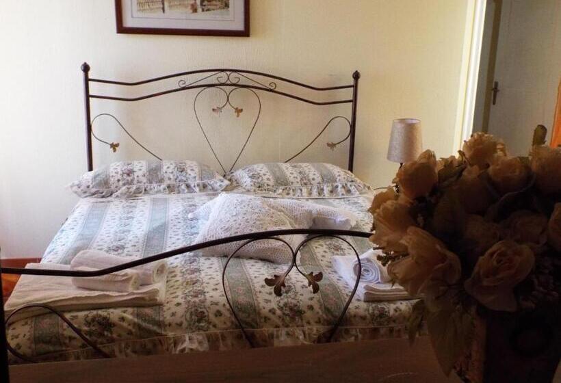 Четырехместный Номер Стандарт с Балконом, B&b Villa San Nicola